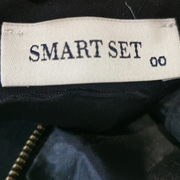 00 / XXS Black Structured Lined Gold Zipper Dress - Picture 8 of 11